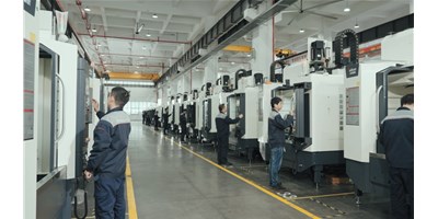 恪守初心，，，，，，，，从全球结构到品质深耕